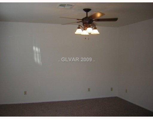 2 beds, 1 bath, $1,250