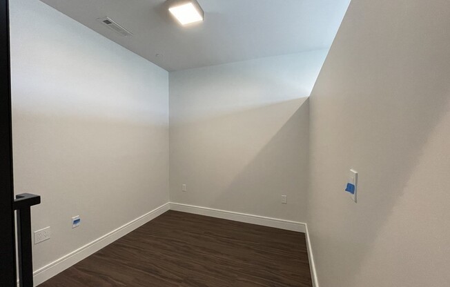 1 bed, 1 bath, 455 sqft, $2,400, Unit 303