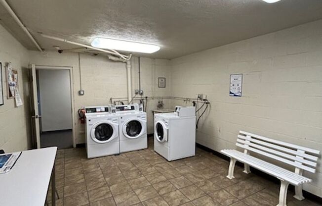 1 bed, 1 bath, 550 sqft, $1,250, Unit B307
