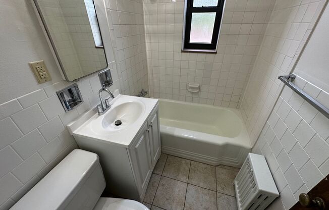 1 bed, 1 bath, 600 sqft, $1,299, Unit 5631 Rippey St. #A4