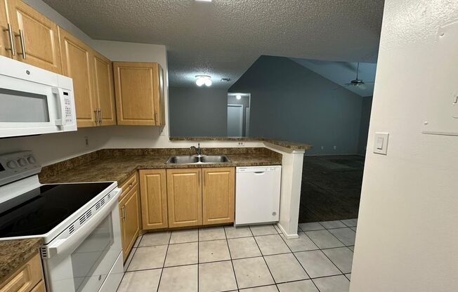 3 beds, 2 baths, $2,500, Unit # C 303