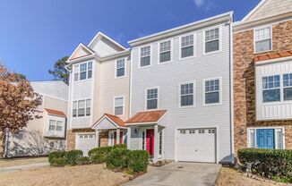 Wakefield Townhouse - 3 Bedrooms, Bonus on first floor, 1 -Car garage and Pool