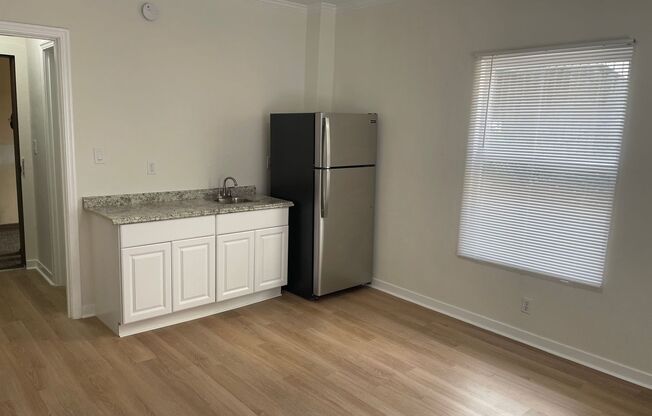 Studio, 1 bath, $1,350