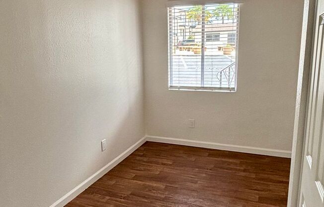 1 bed, 1 bath, 400 sqft, $1,625, Unit 565-2