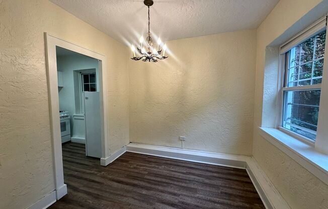 1 bed, 1 bath, 708 sqft, $1,330, Unit King Edward Annex 18