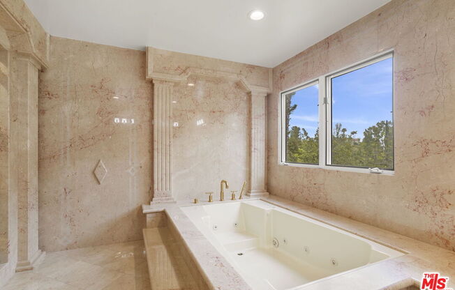 5 beds, 6 baths, 5,290 sqft, $12,000