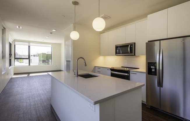 1 bed, 1 bath, 702 sqft, $3,100, Unit 301