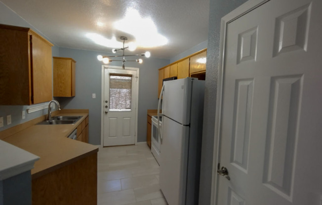 2710 SEABISCUIT DR
