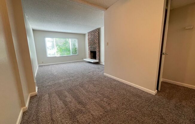 1 bed, 1 bath, $1,695, Unit 16