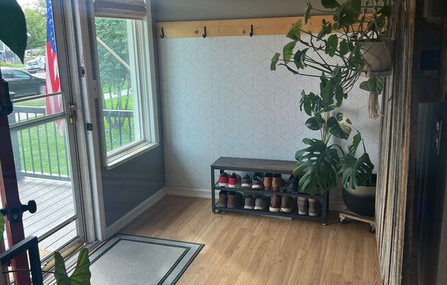 $500 OFF FIRST MONTH'S RENT WITH A SIGNED LEASE BY AUGUST 31, 2025!!!