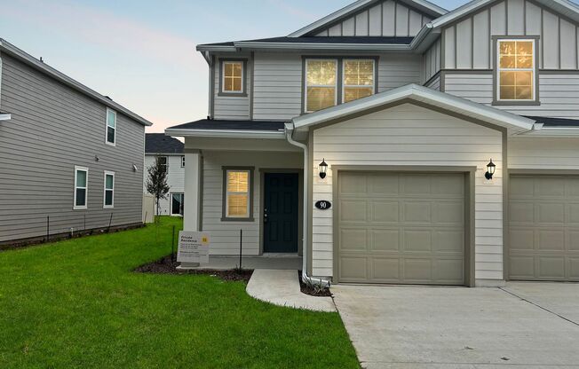 BRAND NEW 3/2.5 End-Unit Townhome in Orchard Park!! Many Upgrades!