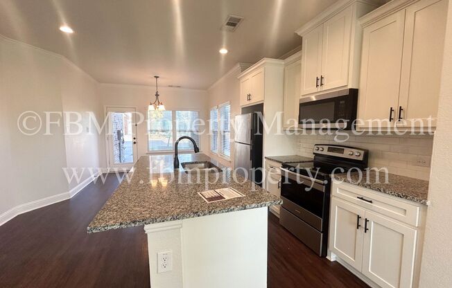 3 beds, 2.5 baths, $2,250, Unit 300