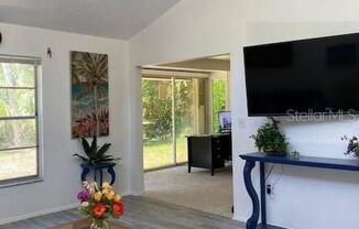 4977 VLG GDNS DR