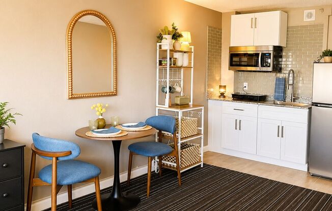 Studio, 1 bath, 305 sqft, $825, Unit 811