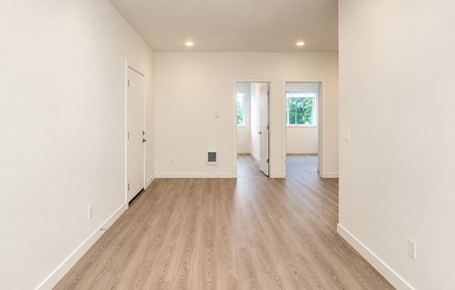2 beds, 1 bath, 692 sqft, $1,725, Unit 205