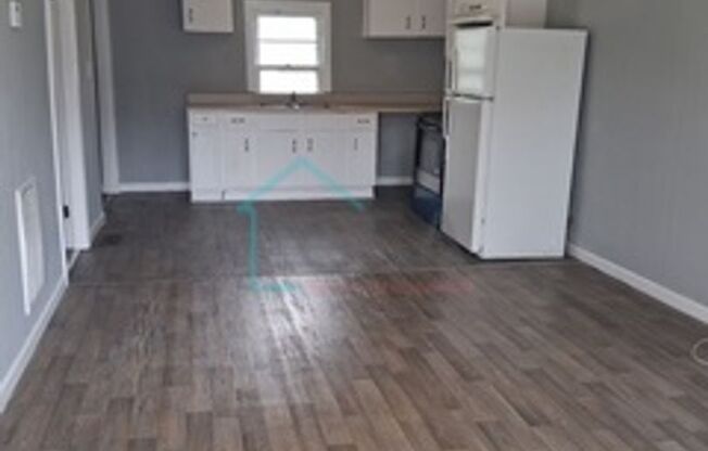 2 beds, 1 bath, 878 sqft, $1,000, Unit 222 Earl Street-1