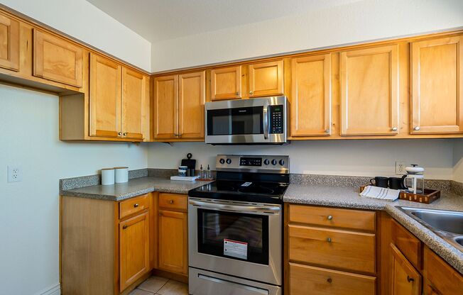 2 beds, 2 baths, $1,500, Unit 246