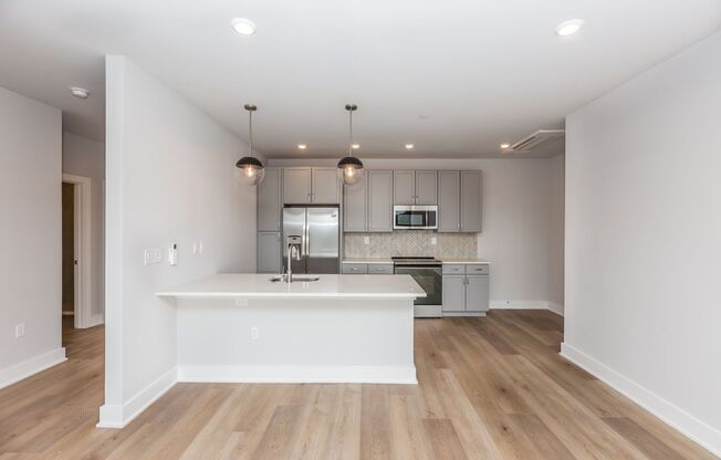 1 bed, 1 bath, 874 sqft, $2,900, Unit Apt # 212