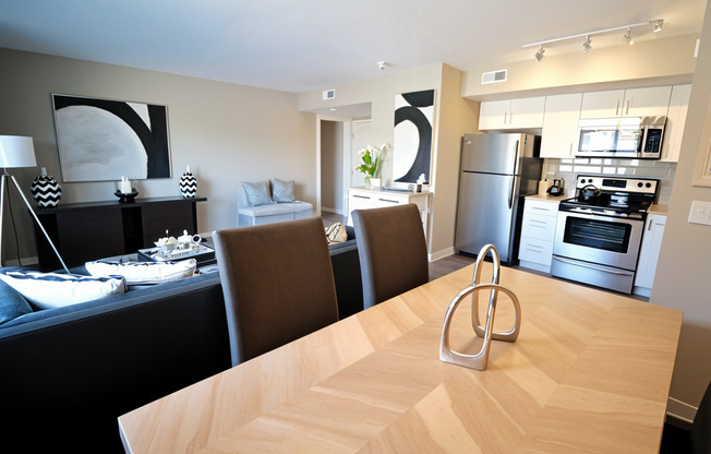 2 beds, 1 bath, 790 sqft, $1,450, Unit 408