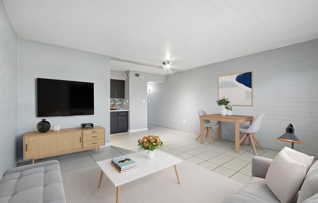 1 bed, 1 bath, 700 sqft, $1,099, Unit 18