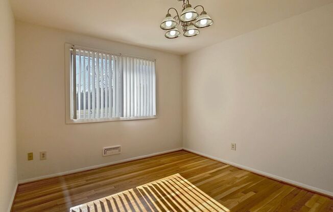 1 bed, 1 bath, 650 sqft, $1,400, Unit 2715A-1B