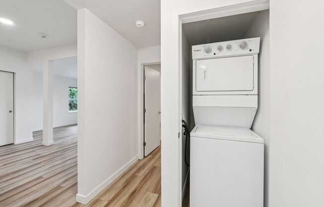 2 beds, 1 bath, 913 sqft, $2,495, Unit 135