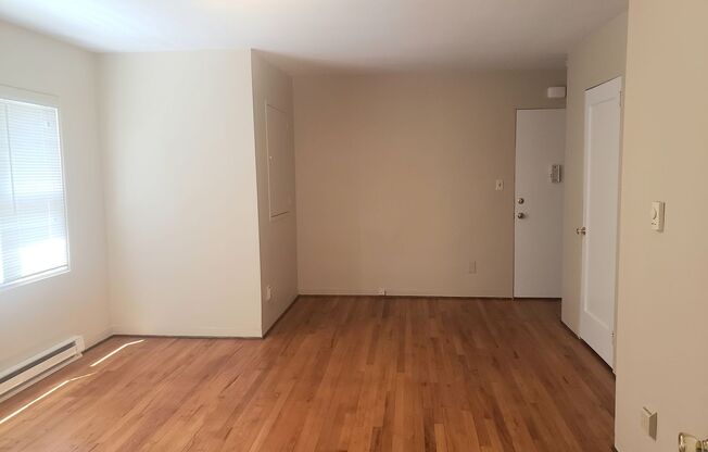 Classic Studio Apartment in The Heart of Sellwood