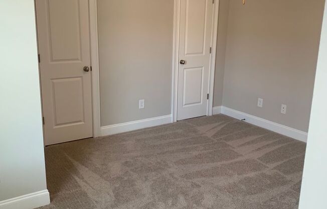 Oak Creek Neighborhood - 1960 Armistead Lane – Auburn, AL 36830 | 3 Bed / 2.5 Bath