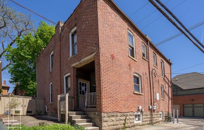 751-753 Hunter Ave