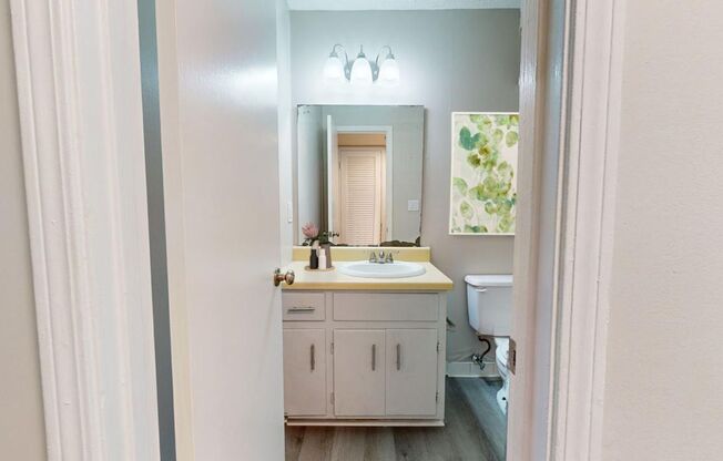 2 beds, 1 bath, 786 sqft, $925, Unit 2208