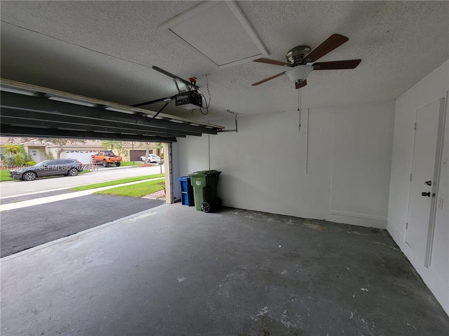 928 FALLING WATER RD WESTON, FL 33326