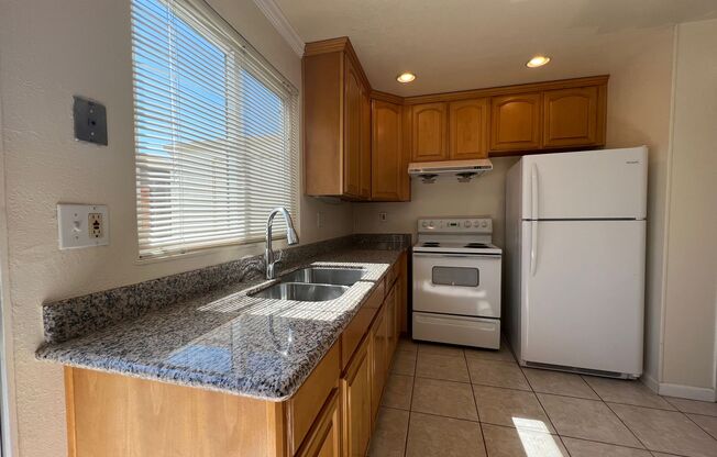 Bright Updated 2 Bedroom 1.5 Bath North San Jose Condo