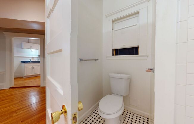 Studio, 1 bath, 373 sqft, $1,650, Unit 002