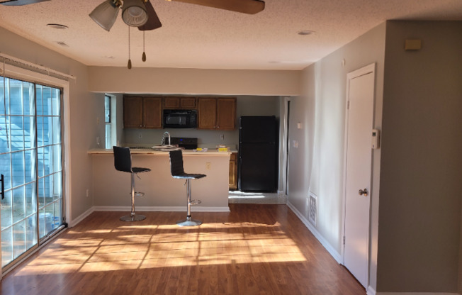 282 FERDINAND CIR