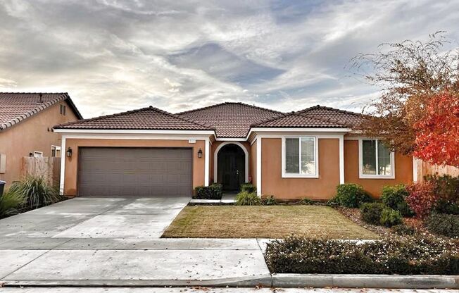 Beautiful Home for rent in Visalia, Ca