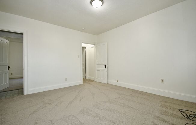 3 beds, 1 bath, $1,150