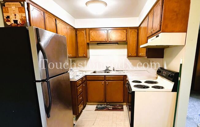 2 beds, 1 bath, 864 sqft, $1,695