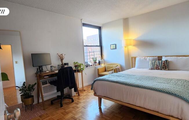 2 beds, 1 bath, $5,900, Unit 15B
