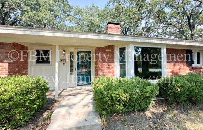 900 Dobbins Rd - 3 Bedroom, 2 Bathroom Home in Corsicana, TX!