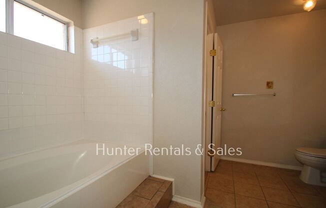 3 beds, 2 baths, $1,450