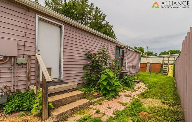 3 beds, 1 bath, $1,250