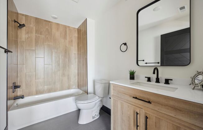 1 bed, 1 bath, 900 sqft, $2,000, Unit C11