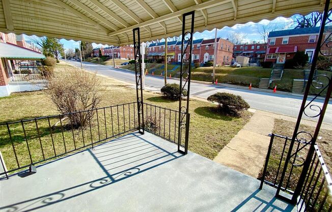 Charming 3BD/1.5BA Townhome w/ Communal Parking in West Hills, MD!