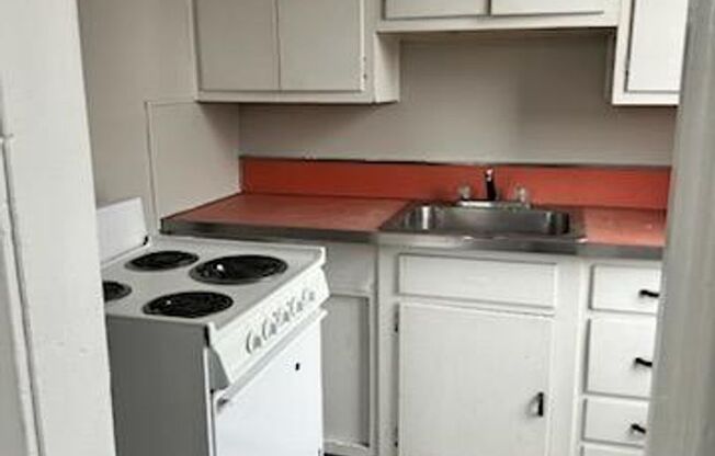 1 bed, 1 bath, 800 sqft, $950, Unit Unit 3