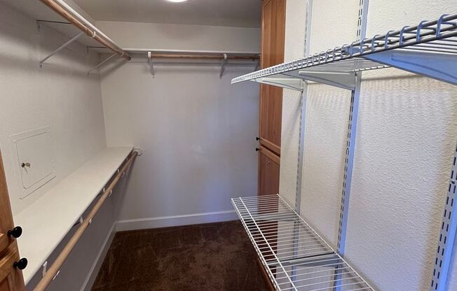 2 beds, 2 baths, $2,295, Unit # 326