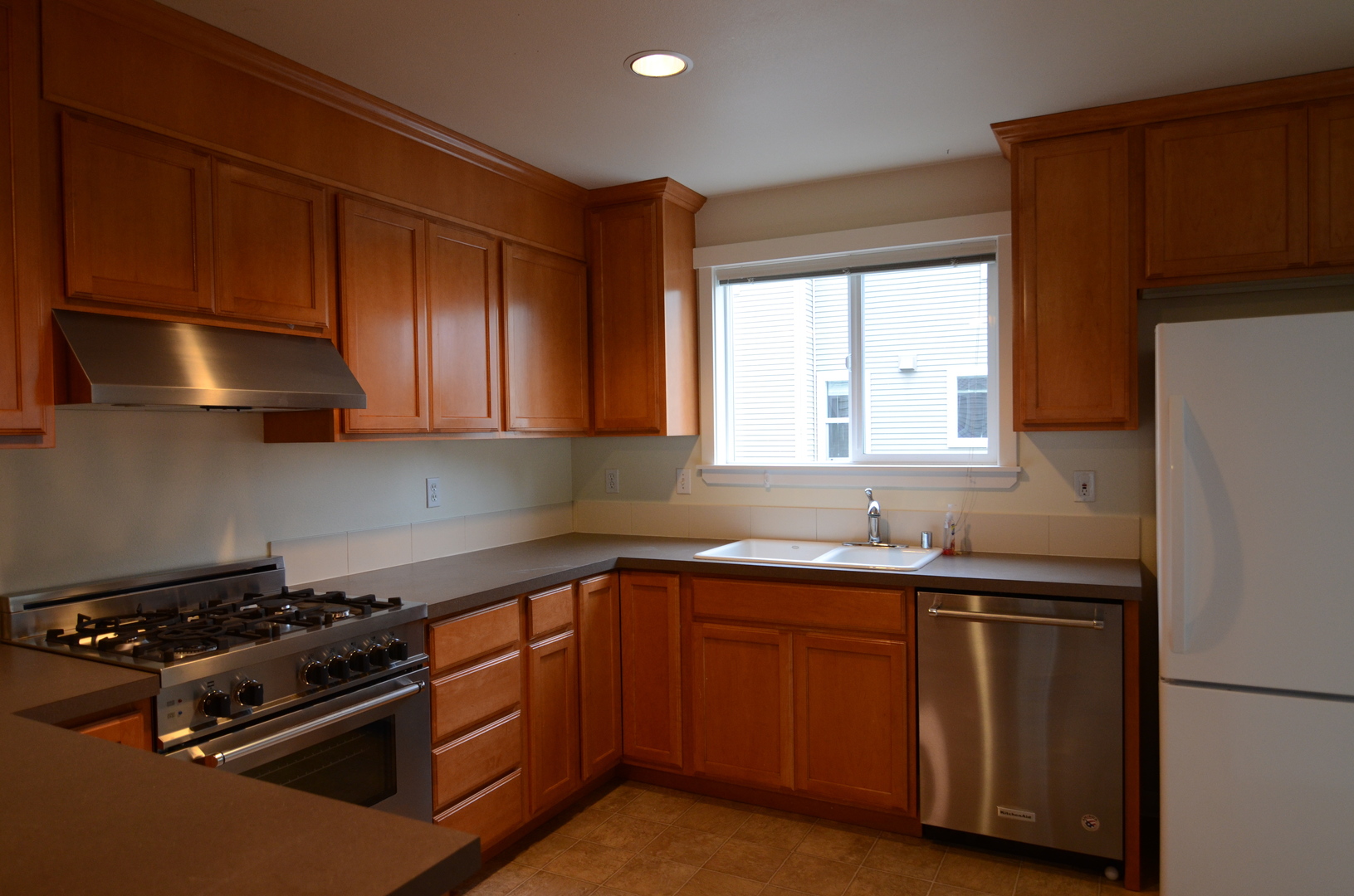 Lovely Lake City 3 Bed Townhome