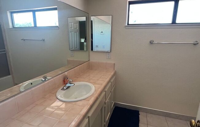 2 beds, 2.5 baths, $2,195