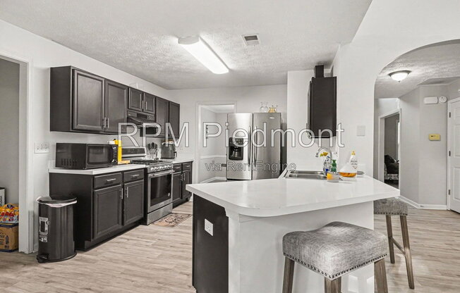 550 CLAUDEL CT SW