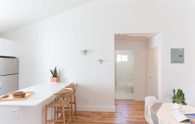 2703 BELLEVUE AVE.