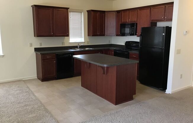 2 beds, 2 baths, 1,075 sqft, $1,550, Unit SU30235